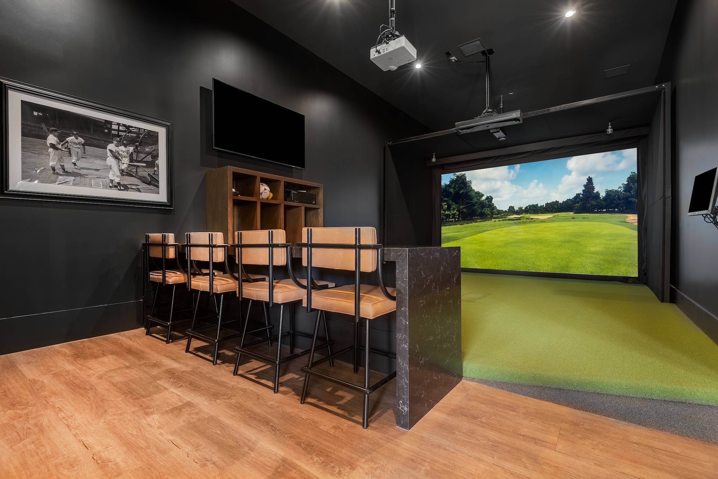 Virtual golf room amenity at Solana Winchester Hills apartments in Temecula, CA.
